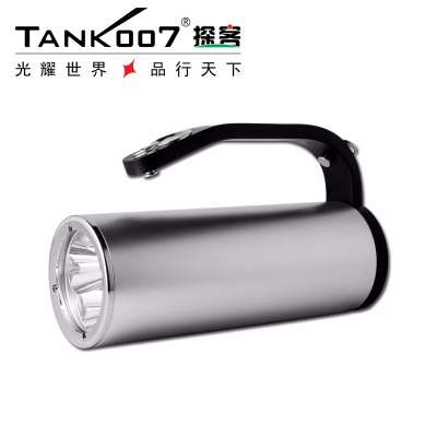 TANK007探客LED強光手電筒的基（jī）本結（jié）構及性能（néng）特點（diǎn）